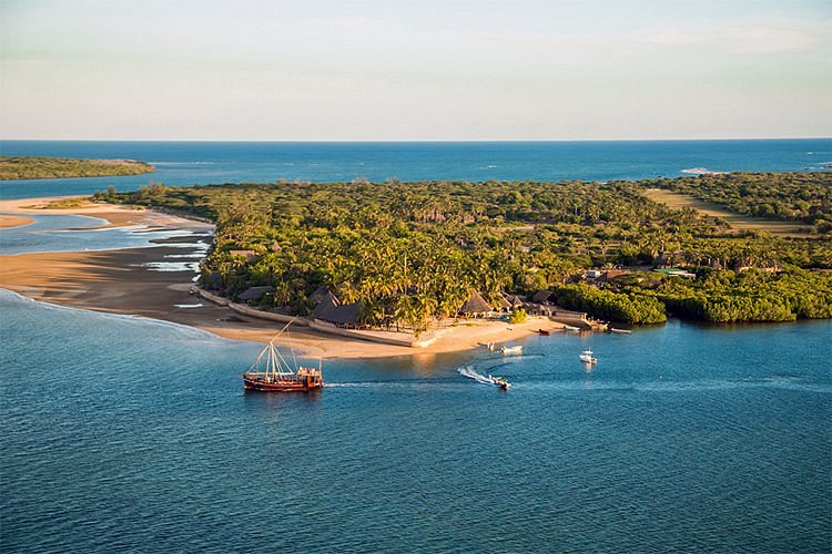 Lamu Island travel guide