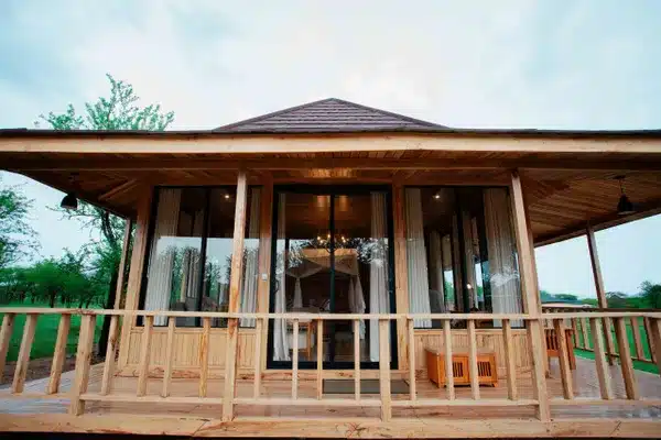 Into Wild Africa – Luxury Tented Camp in Central Serengeti, Tanzania