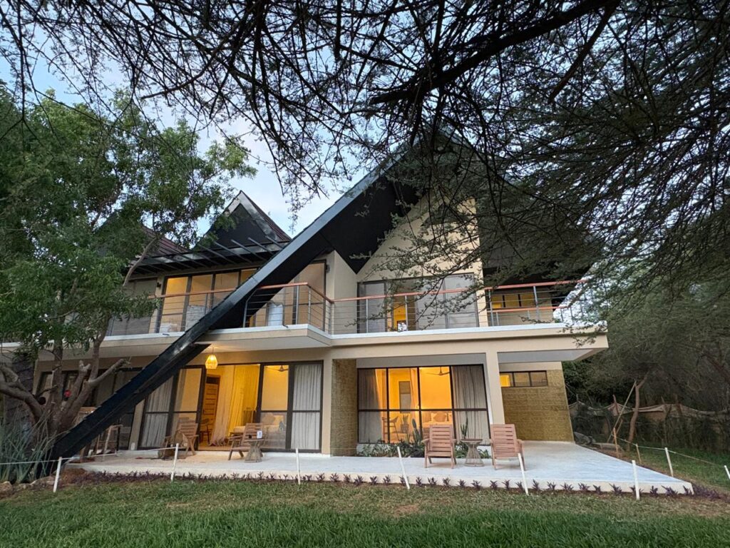 Ashnil Aruba Lodge – Mid-Range Safari Lodge in Tsavo East, Kenya