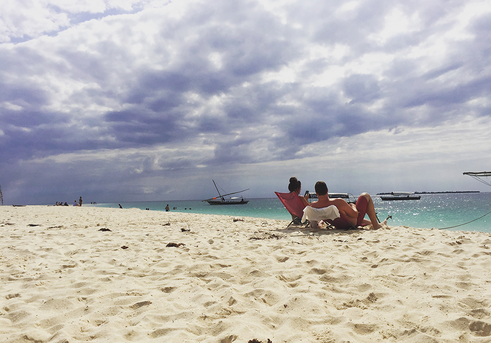 Island Excursions and Sandbank Picnics